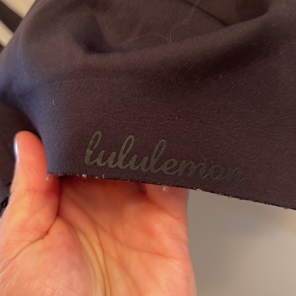 Lululemon sports bra - Picture 3 of 4